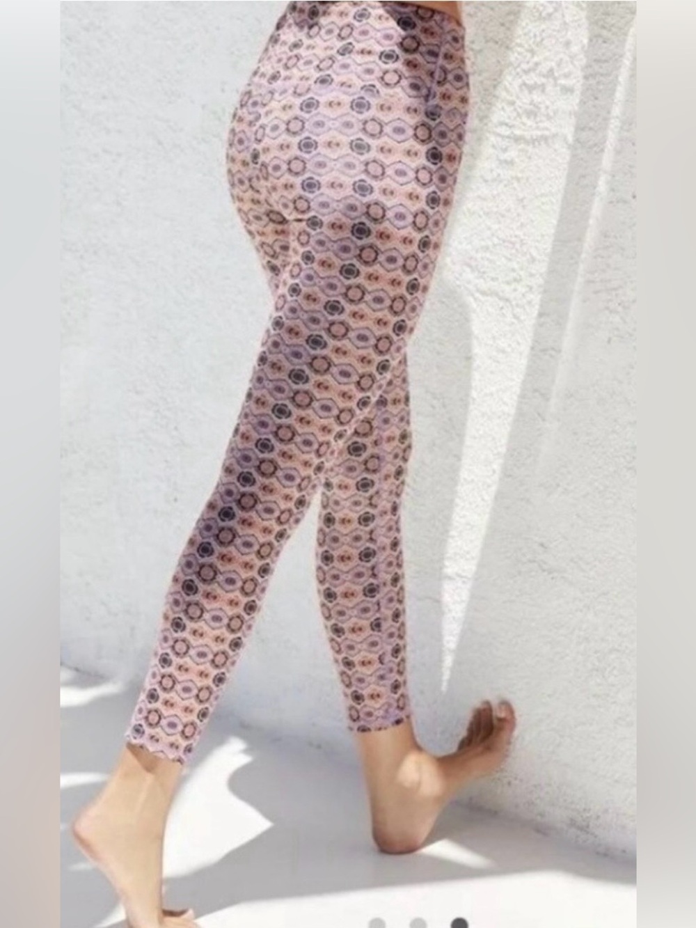 Women’s High Waisted Daily Practice by Anthropologie legging Sz Med Boho Pattern